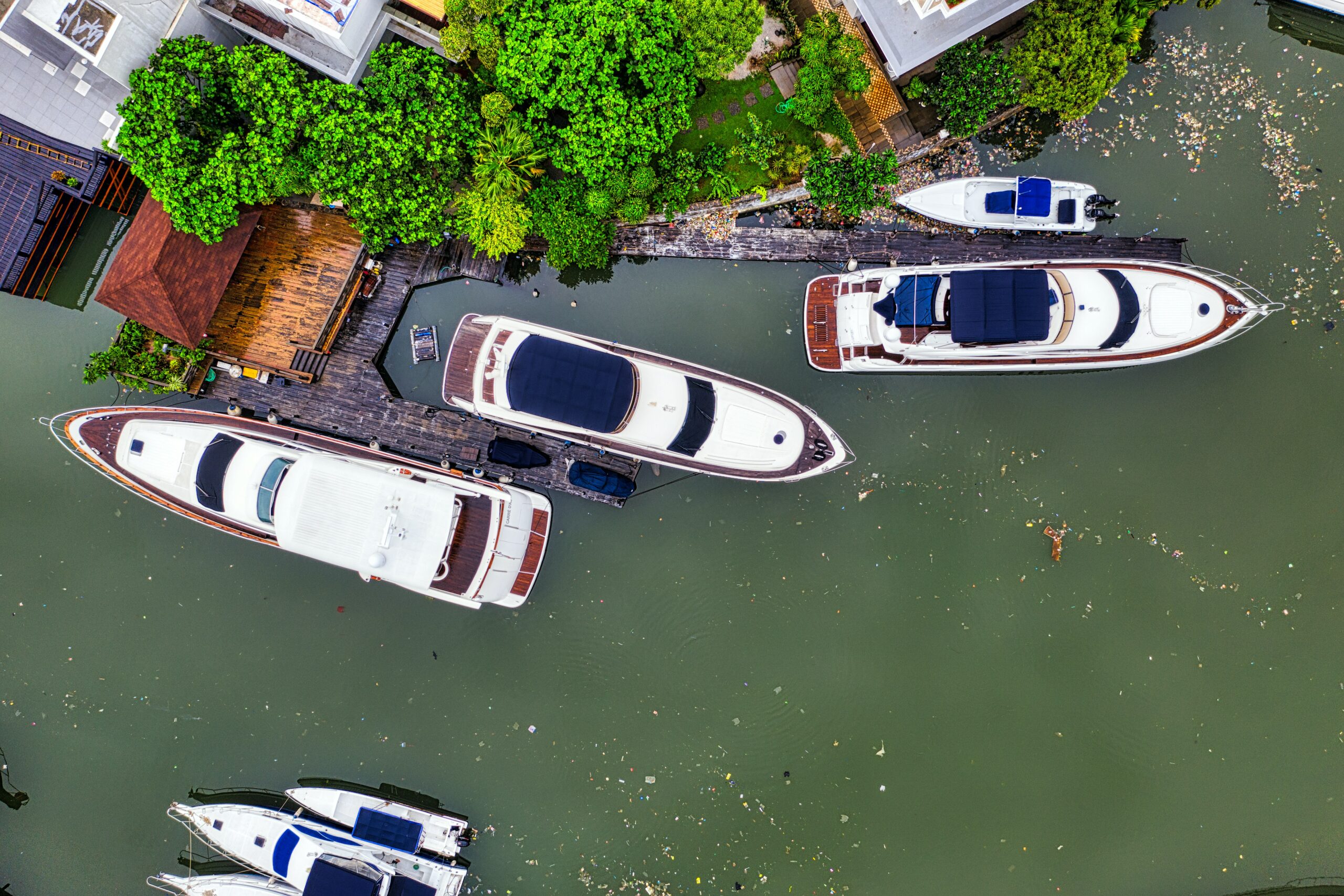Search boats rent on Wake boat sharing app